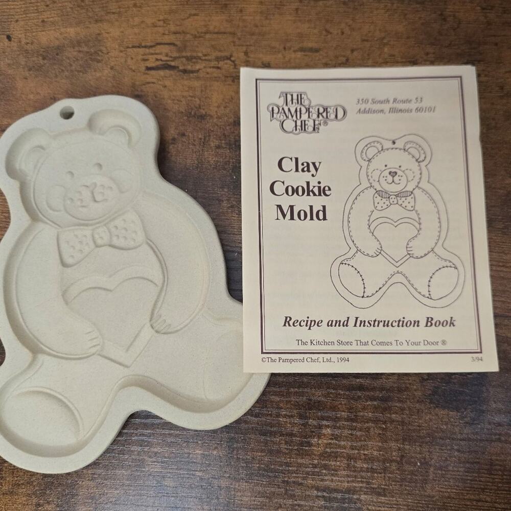 Vintage Pampered Chef Teddy Bear Stoneware Cookie Mold 1991